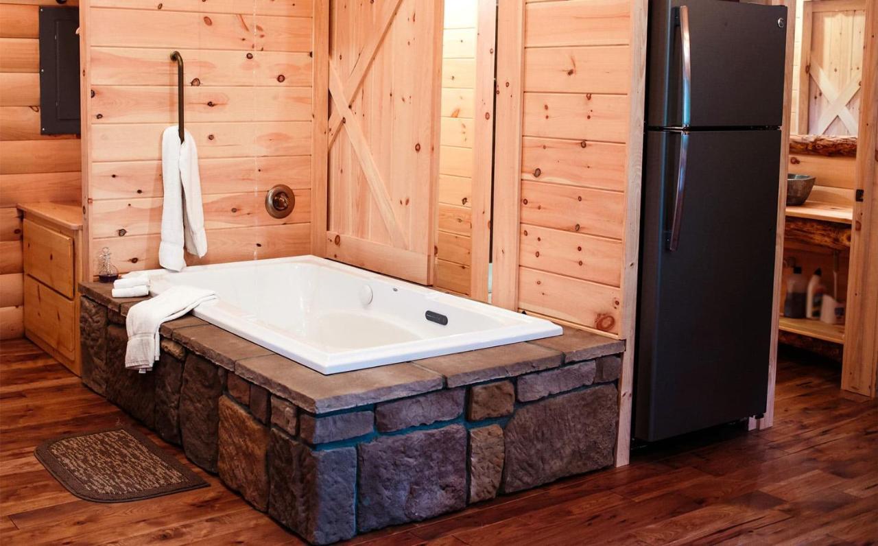 Cricket Hill Treehouse B By Amish Country Lodging Millersburg Exterior foto