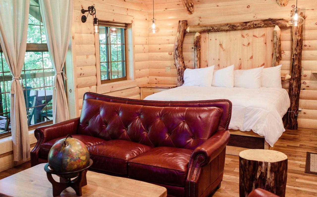 Cricket Hill Treehouse B By Amish Country Lodging Millersburg Exterior foto